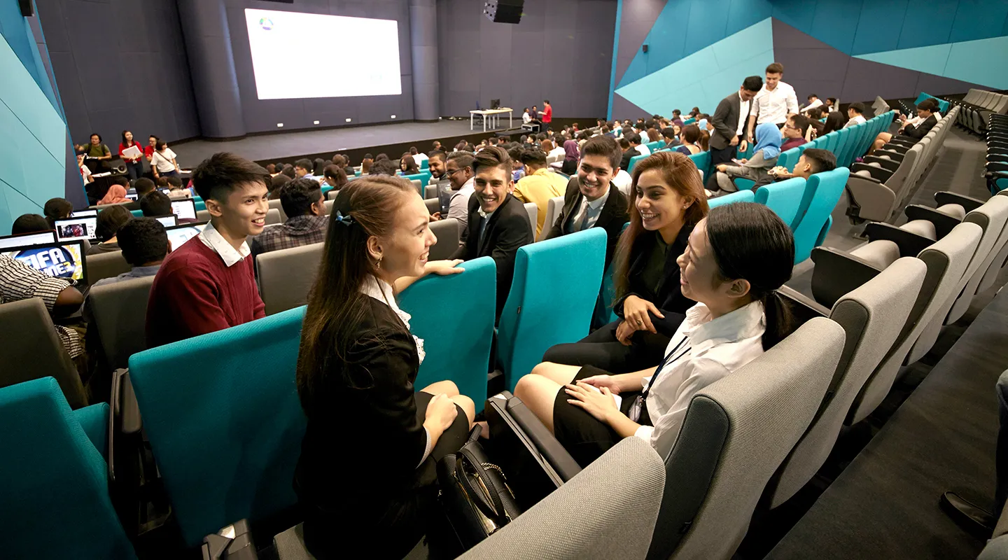 Keseimbangan biaya kuliah APU Malaysia dan kualitas pendidikan